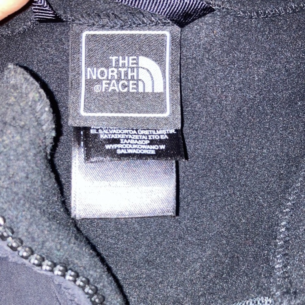 North face - Picture 4 of 10